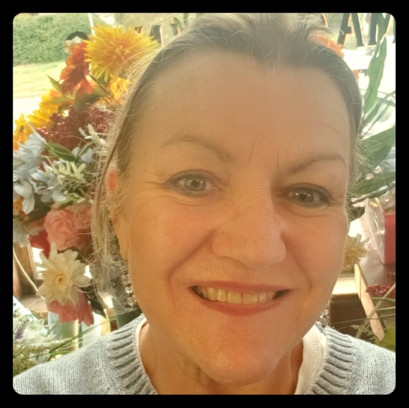 Meet your Posher, Christine - Picture 1 of 1